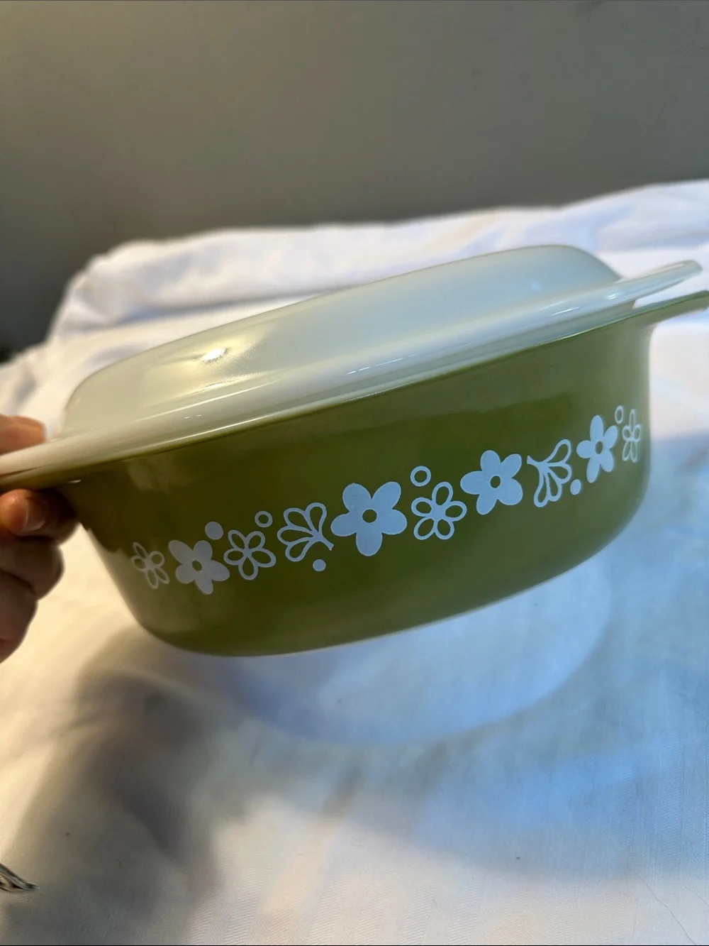 Pyrex vintage olive
